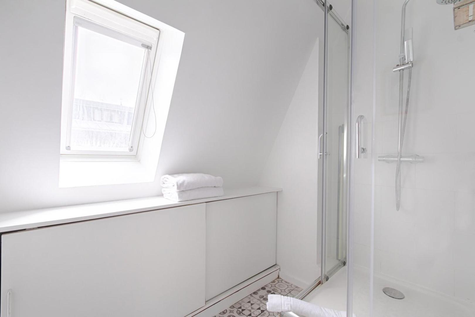 Appartement Near To Saint Lazare - 6P Paris Exteriör bild