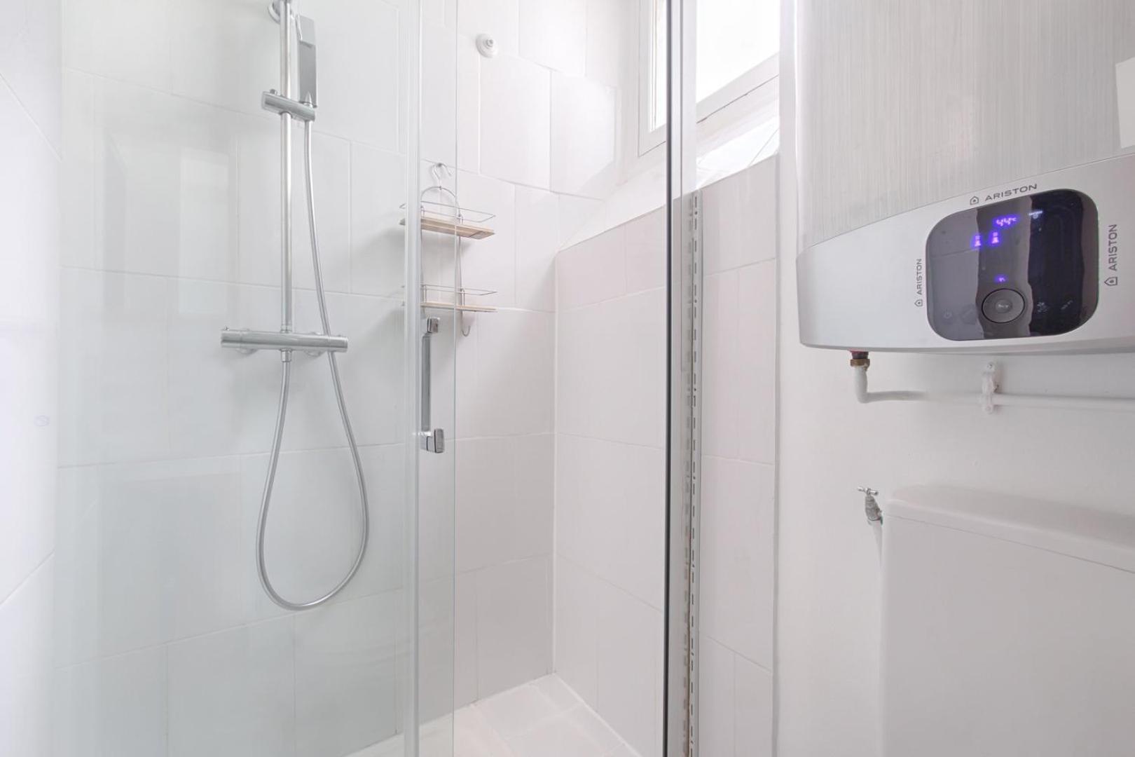 Appartement Near To Saint Lazare - 6P Paris Exteriör bild